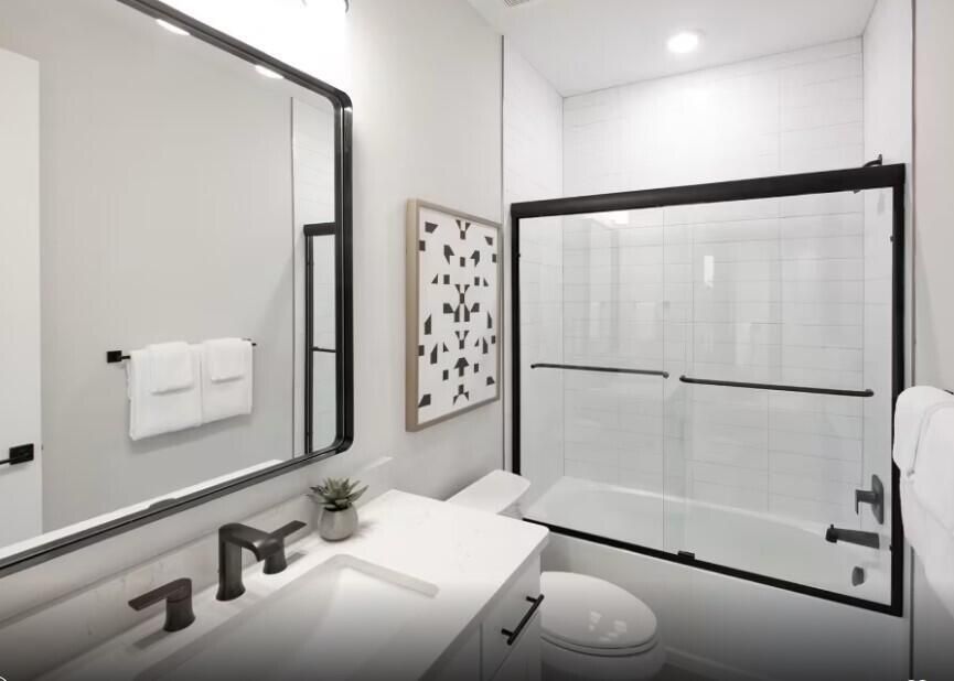 Okahurst Secondary Bath2