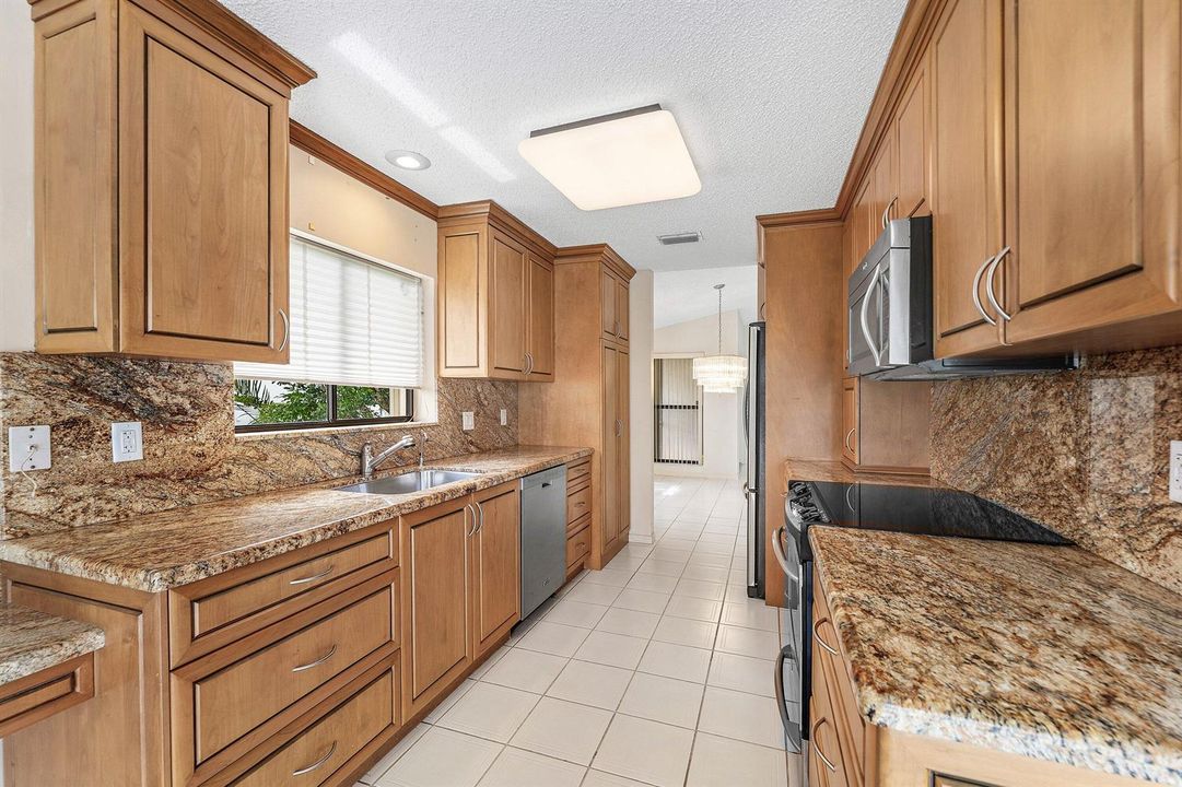 010-10991HighlandCircle-BocaRaton-FL-334