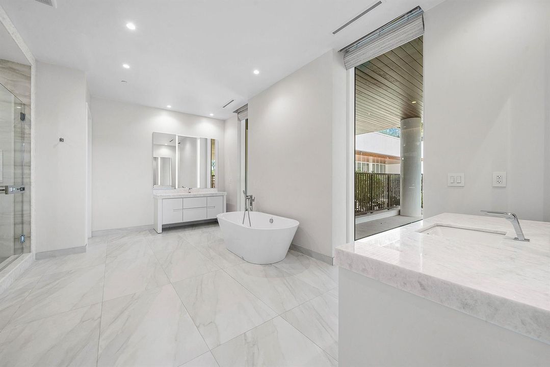 Primary bath