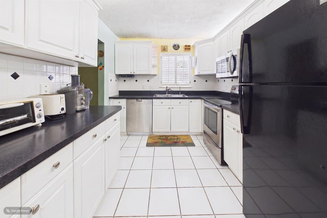 CAM06286G6-PR0032-STILL006-001
