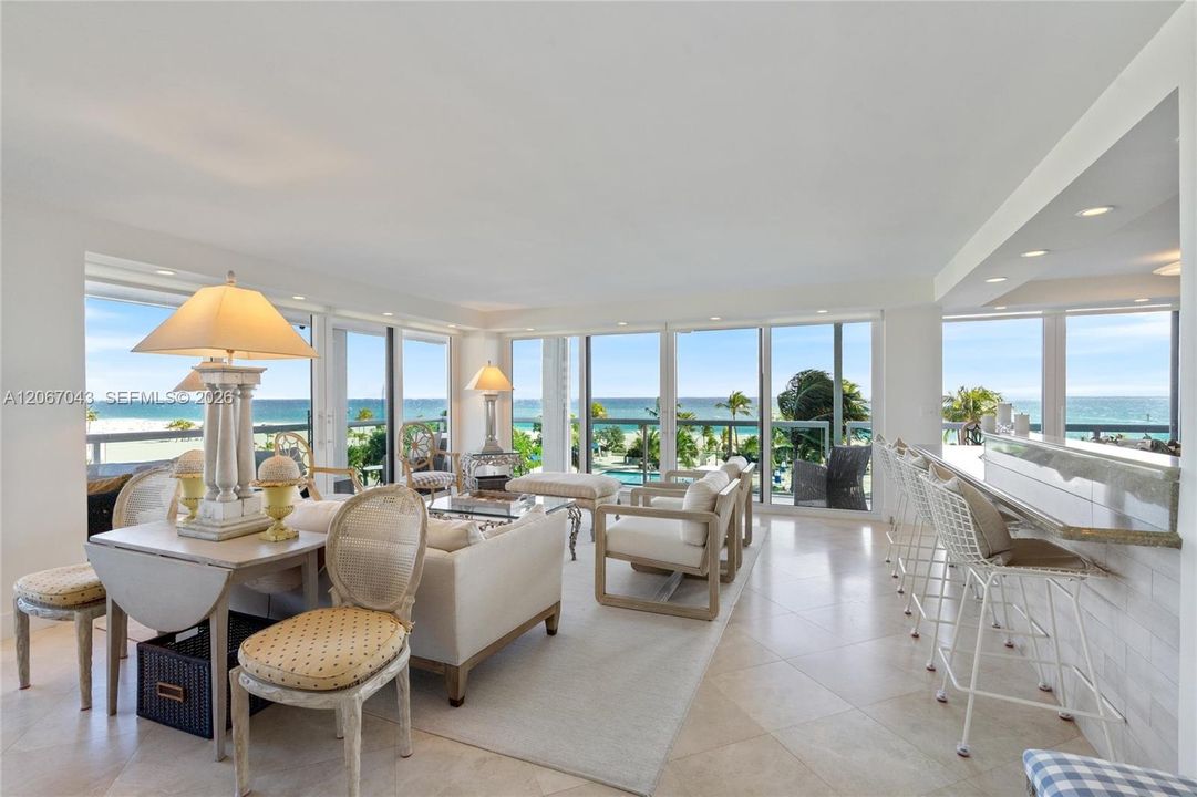 На продажу: $1,595,000 (2 спален, 2 ванн, 1813 Квадратных фут)