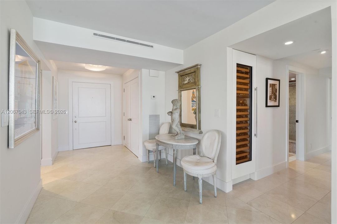 На продажу: $1,595,000 (2 спален, 2 ванн, 1813 Квадратных фут)