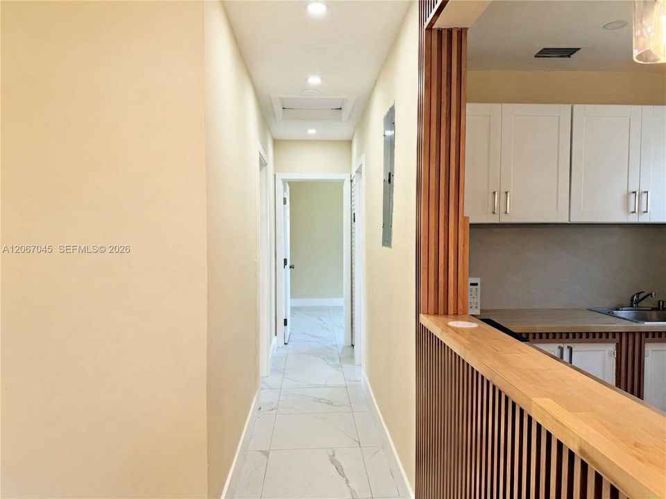 В аренду: $3,200 (2 спален, 2 ванн, 851 Квадратных фут)