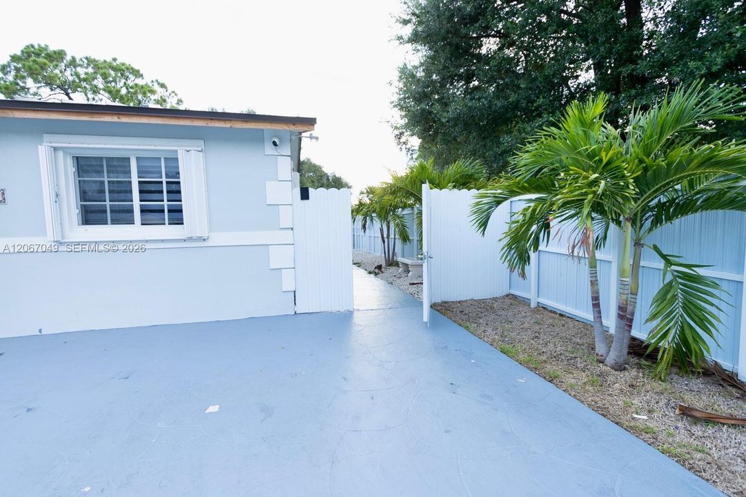 For Rent: $1,600 (1 beds, 1 baths, 0 Square Feet)