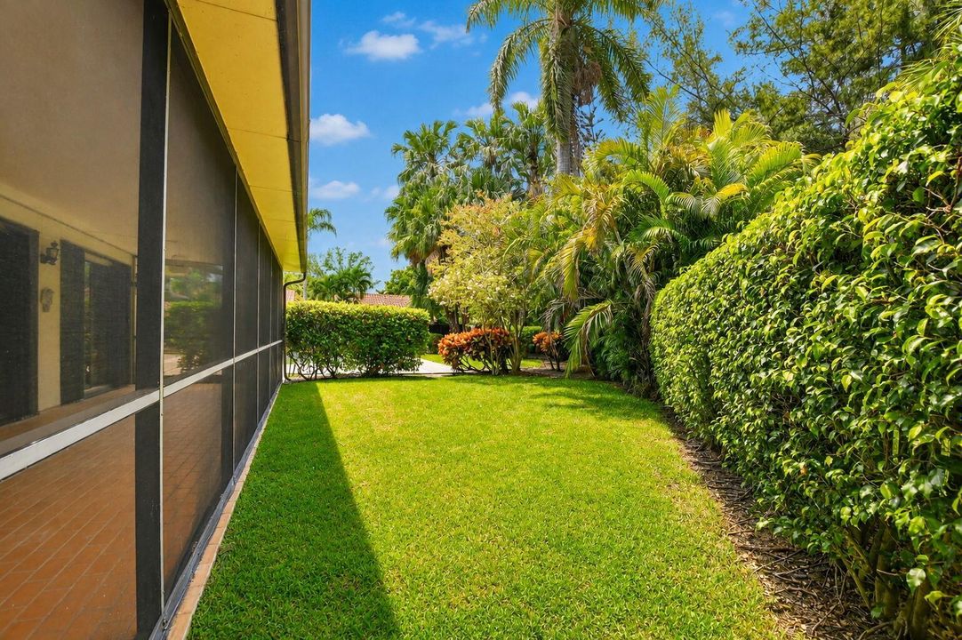 46-web-or-mls-21718 San Simeon Cir (13)