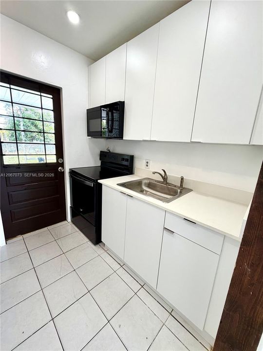 En Venta: $427,000 (3 camas, 1 baños, 858 Pies cuadrados)