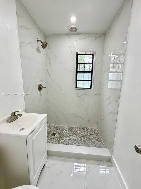 En Venta: $427,000 (3 camas, 1 baños, 858 Pies cuadrados)