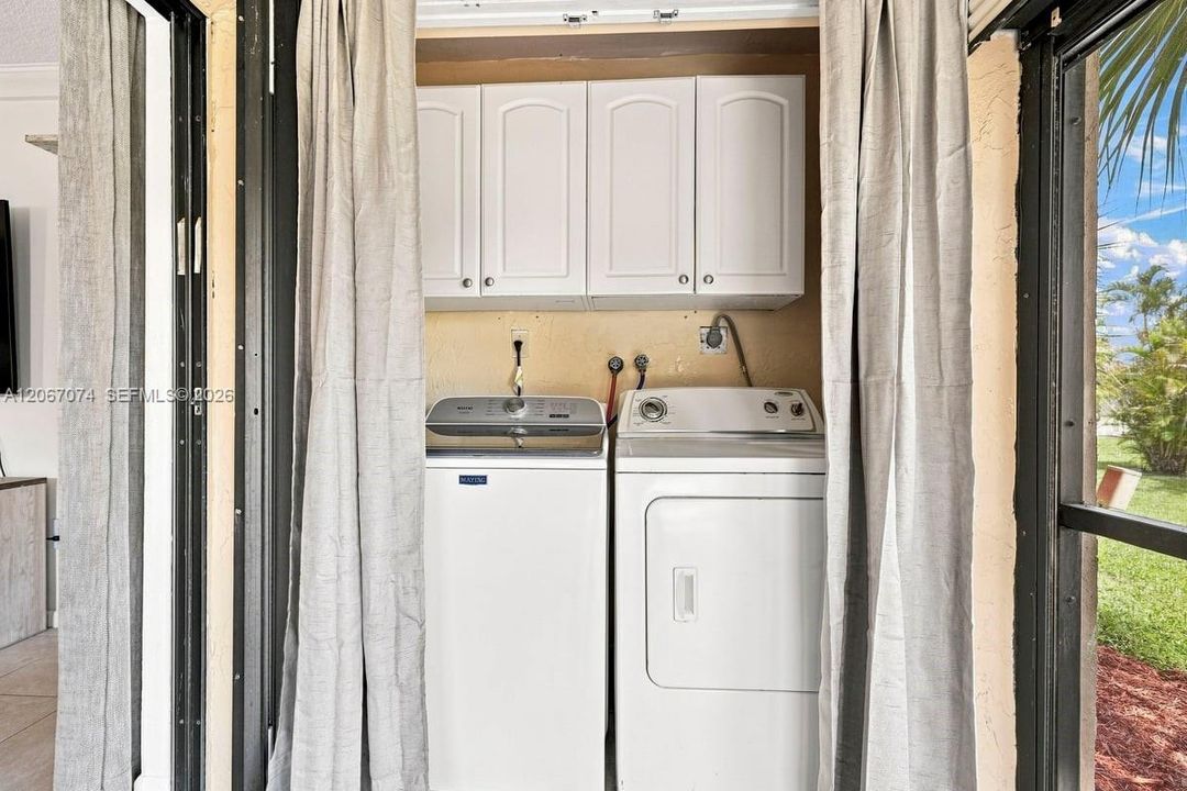 В аренду: $2,750 (2 спален, 2 ванн, 1218 Квадратных фут)