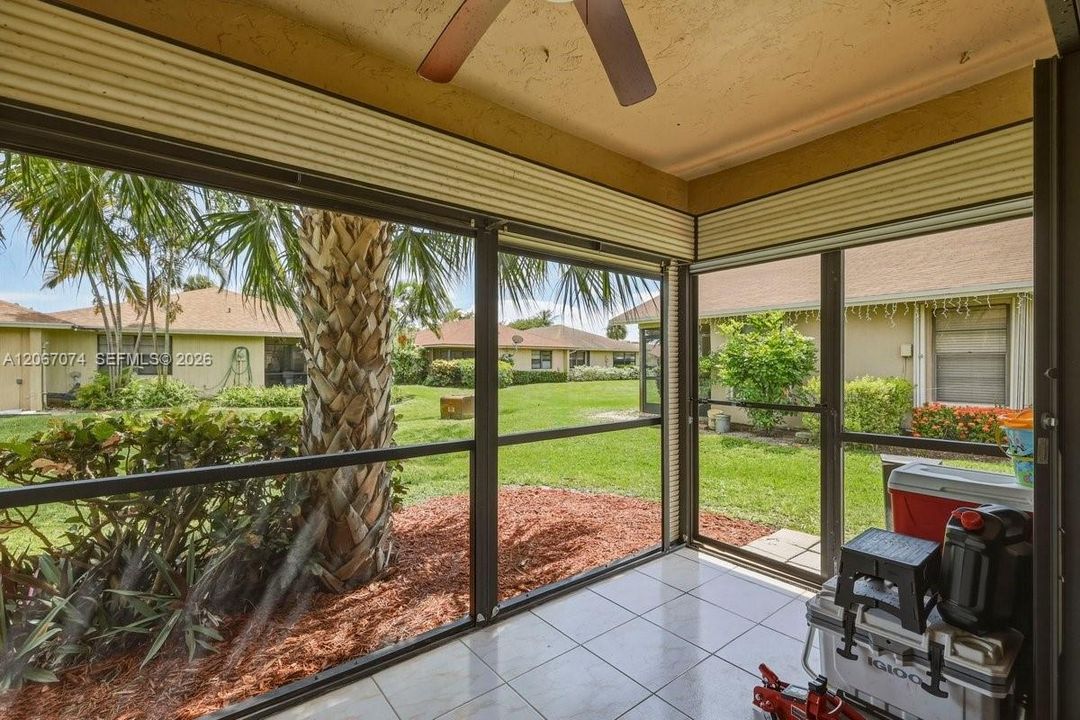 В аренду: $2,750 (2 спален, 2 ванн, 1218 Квадратных фут)