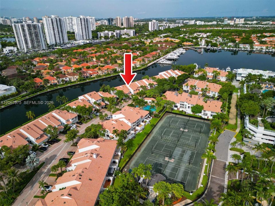 На продажу: $1,115,000 (3 спален, 2 ванн, 1898 Квадратных фут)
