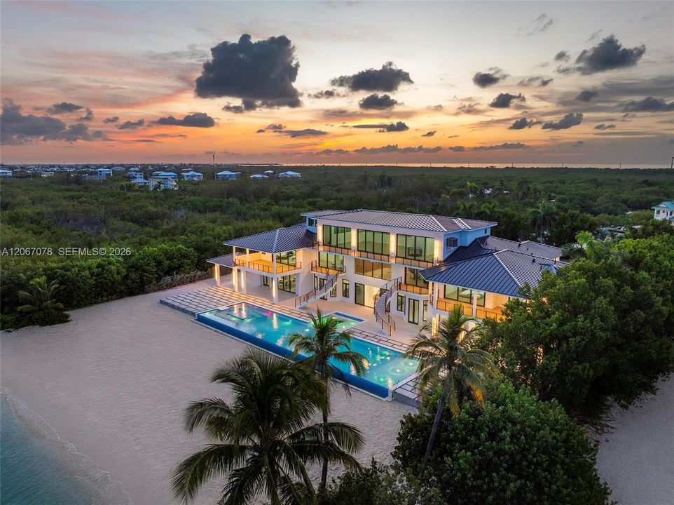 For Sale: $27,500,000 (9 beds, 9 baths, 18524 Square Feet)