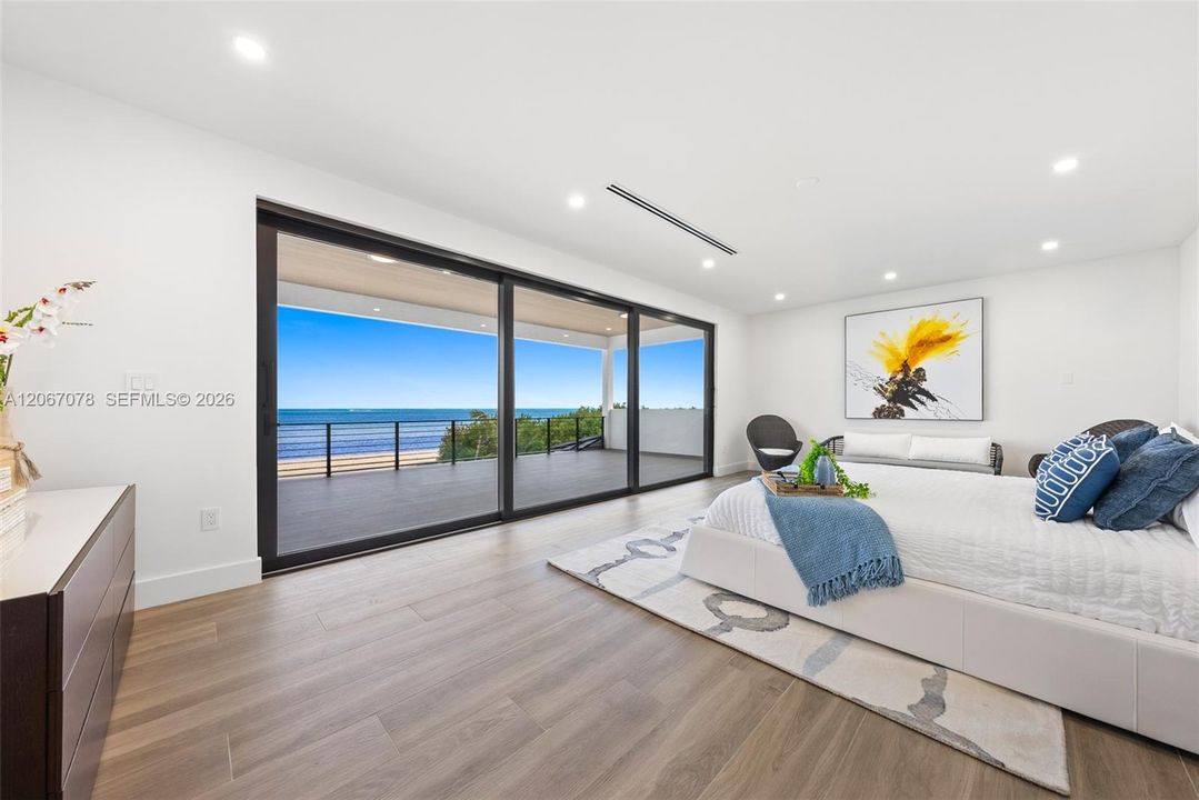 For Sale: $27,500,000 (9 beds, 9 baths, 18524 Square Feet)