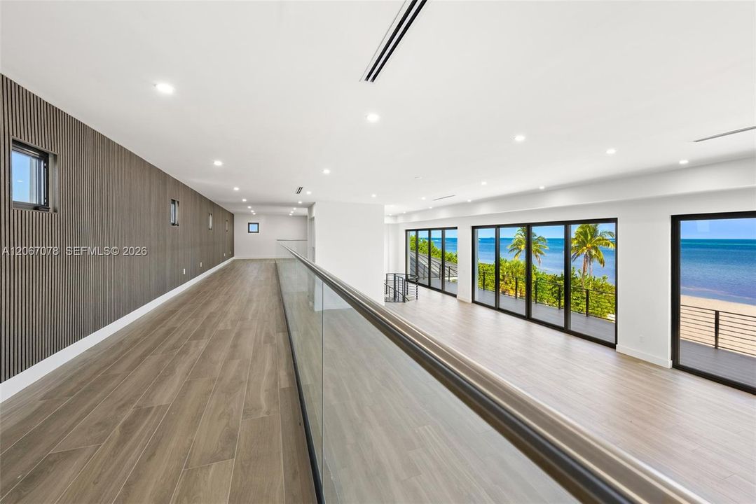 For Sale: $27,500,000 (9 beds, 9 baths, 18524 Square Feet)