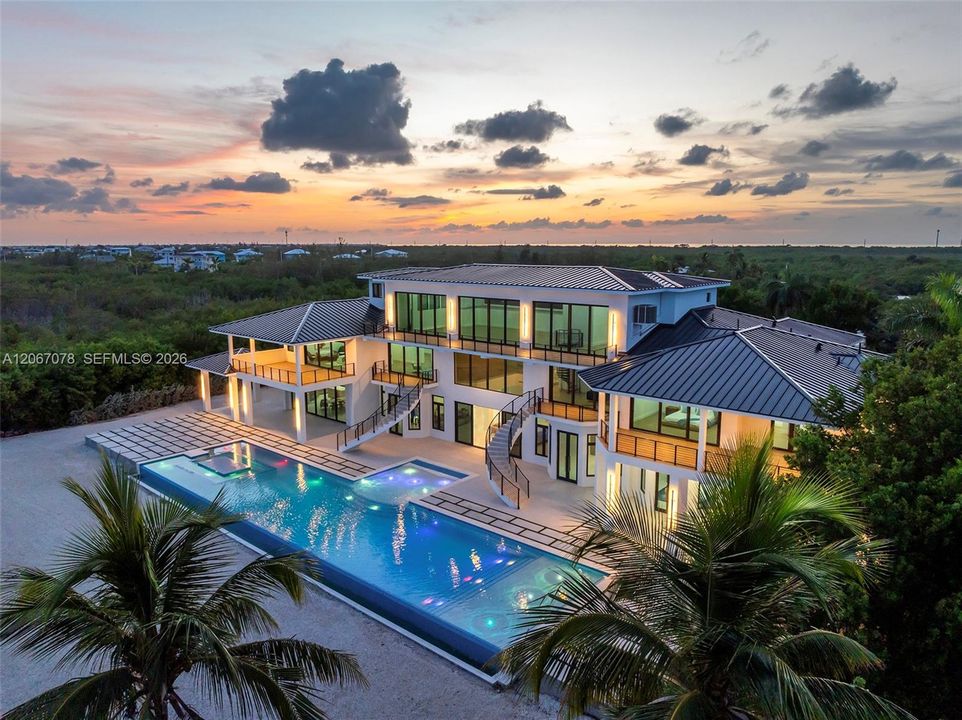 For Sale: $27,500,000 (9 beds, 9 baths, 18524 Square Feet)