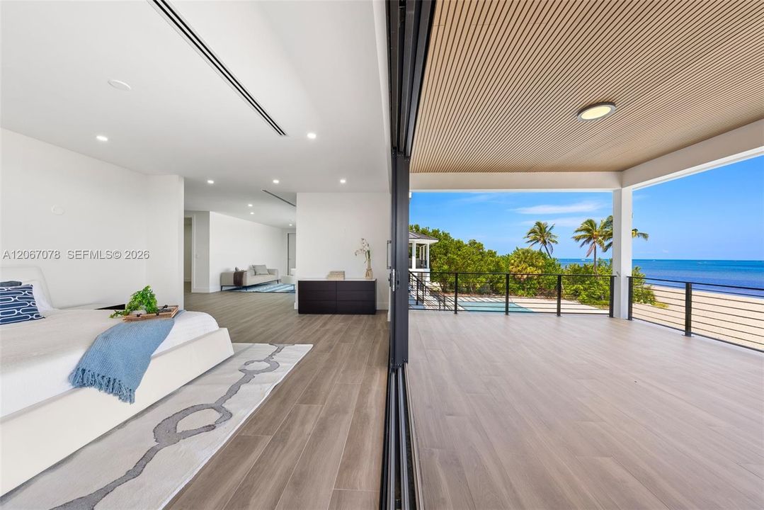 For Sale: $27,500,000 (9 beds, 9 baths, 18524 Square Feet)