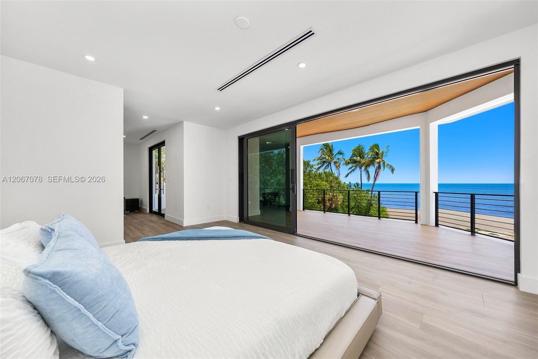 For Sale: $27,500,000 (9 beds, 9 baths, 18524 Square Feet)