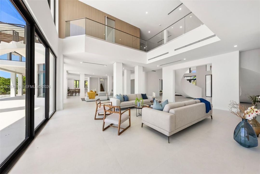 For Sale: $27,500,000 (9 beds, 9 baths, 18524 Square Feet)