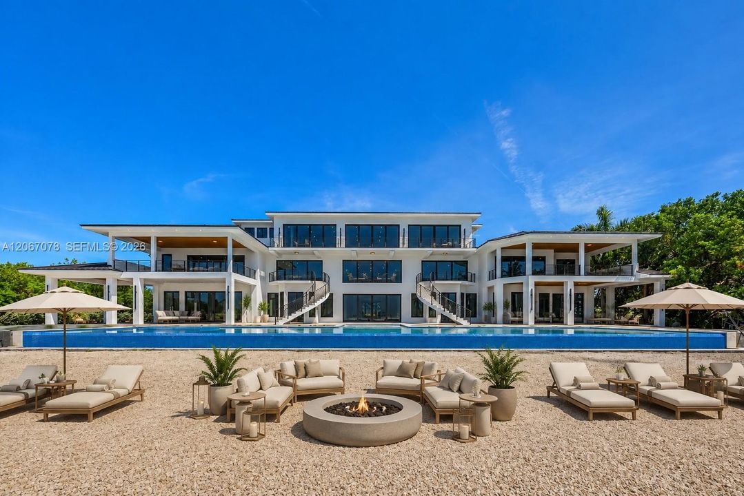 For Sale: $27,500,000 (9 beds, 9 baths, 18524 Square Feet)