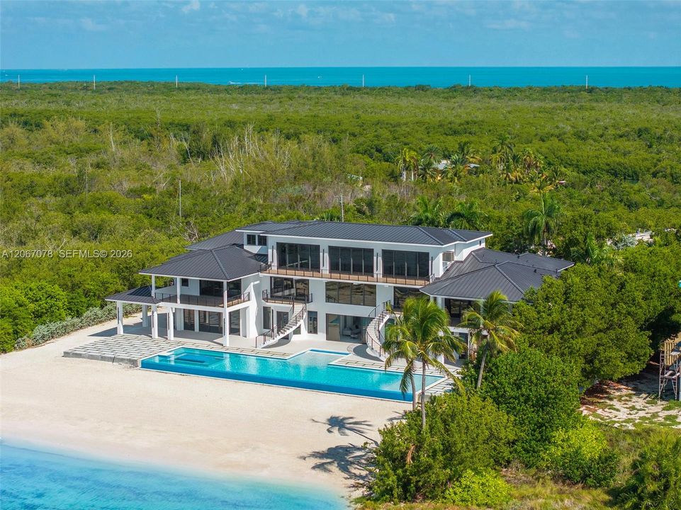 For Sale: $27,500,000 (9 beds, 9 baths, 18524 Square Feet)