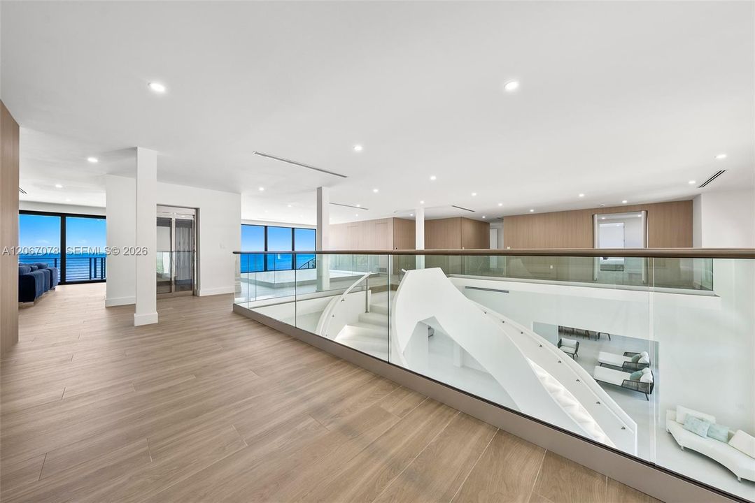 For Sale: $27,500,000 (9 beds, 9 baths, 18524 Square Feet)