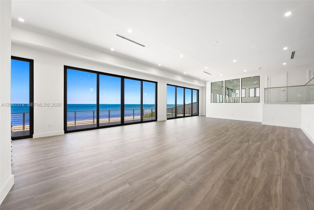 For Sale: $27,500,000 (9 beds, 9 baths, 18524 Square Feet)