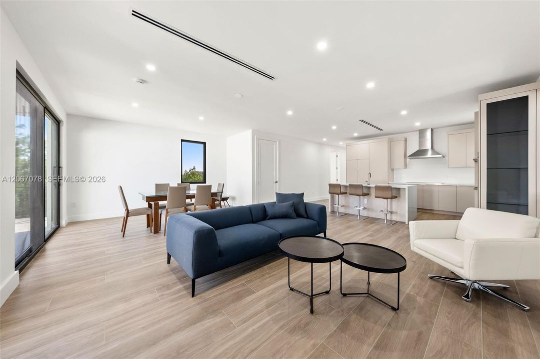 For Sale: $27,500,000 (9 beds, 9 baths, 18524 Square Feet)