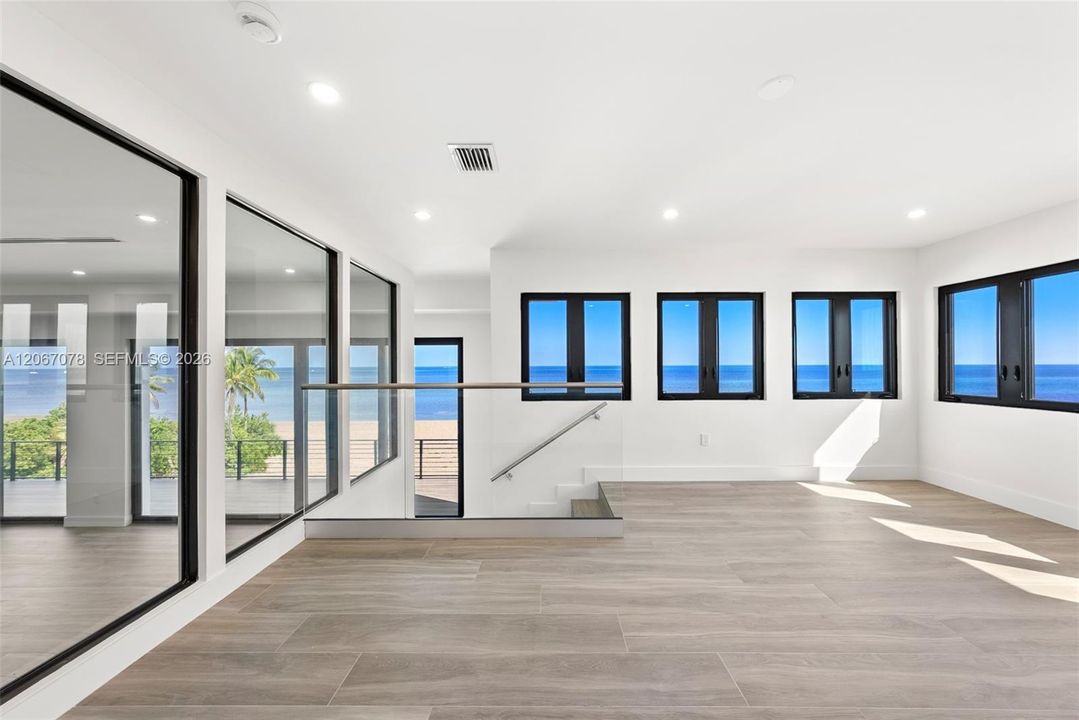 For Sale: $27,500,000 (9 beds, 9 baths, 18524 Square Feet)
