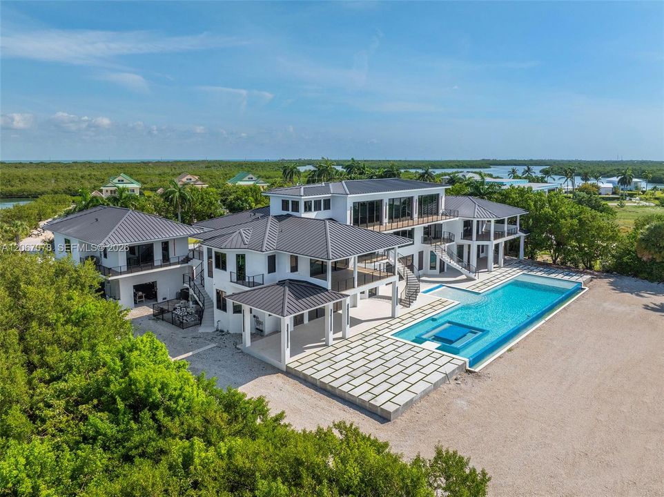 For Sale: $27,500,000 (9 beds, 9 baths, 18524 Square Feet)