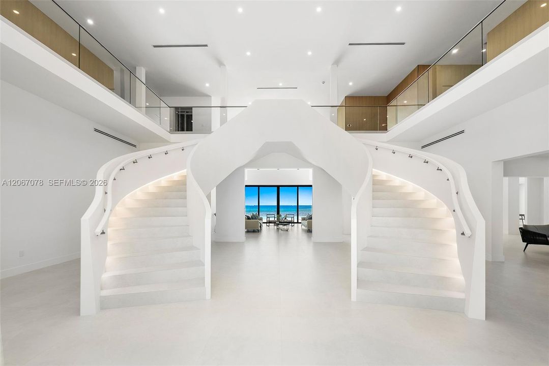For Sale: $27,500,000 (9 beds, 9 baths, 18524 Square Feet)