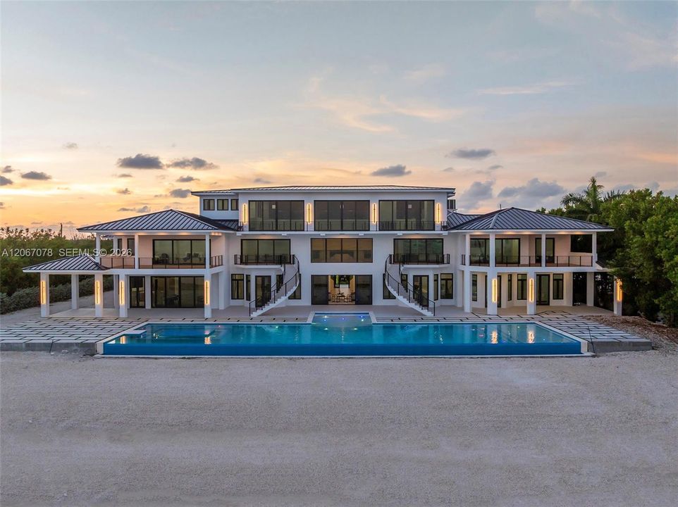 For Sale: $27,500,000 (9 beds, 9 baths, 18524 Square Feet)