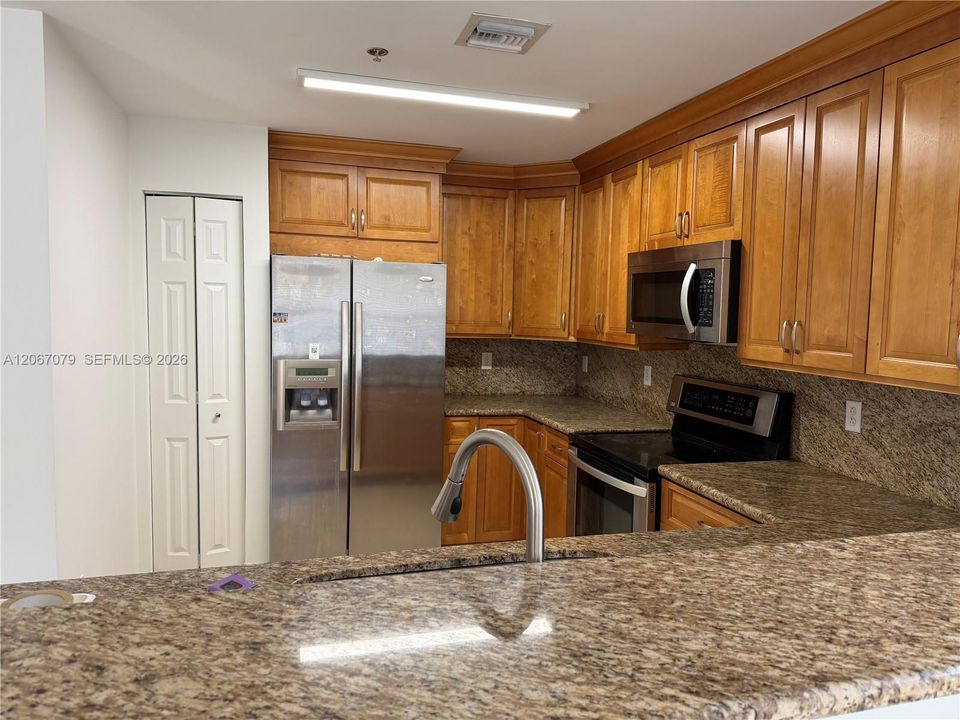 For Sale: $392,000 (3 beds, 2 baths, 1312 Square Feet)