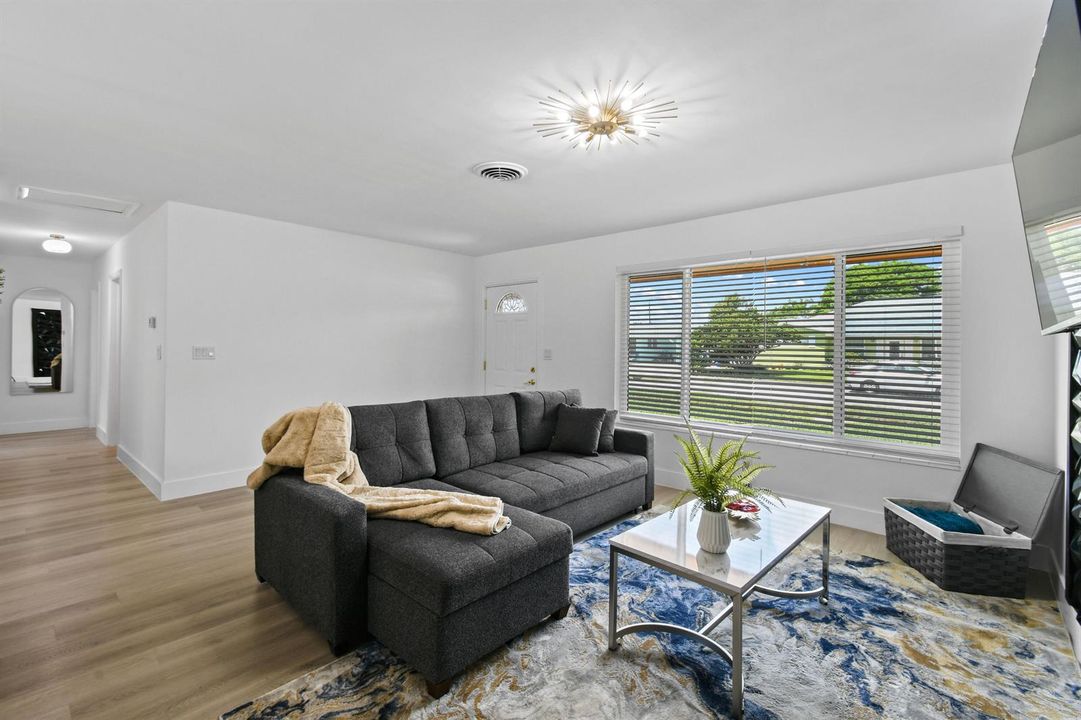 19005SESouthgateDr(9)