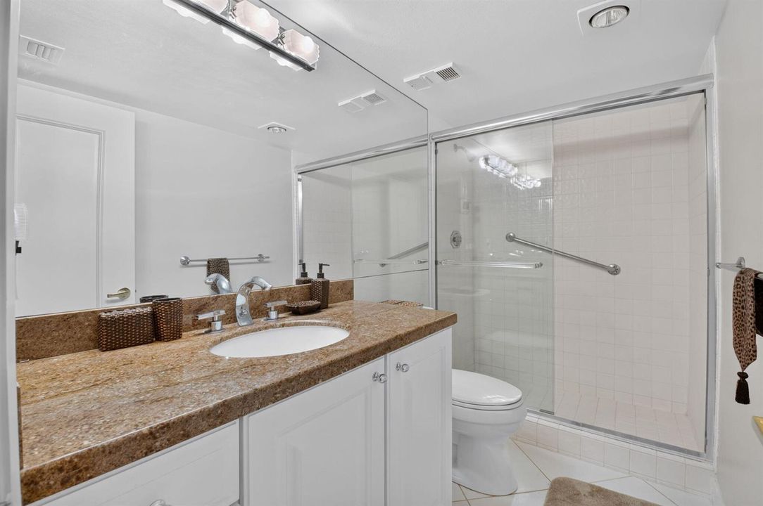 2nd Bathroom