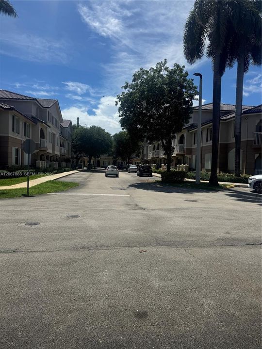 For Sale: $416,000 (3 beds, 2 baths, 1260 Square Feet)