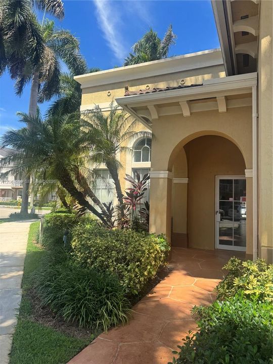 For Sale: $416,000 (3 beds, 2 baths, 1260 Square Feet)