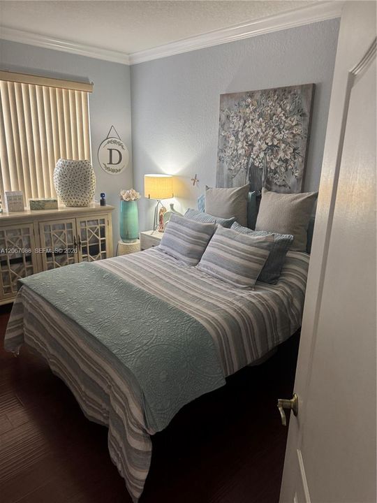 For Sale: $416,000 (3 beds, 2 baths, 1260 Square Feet)