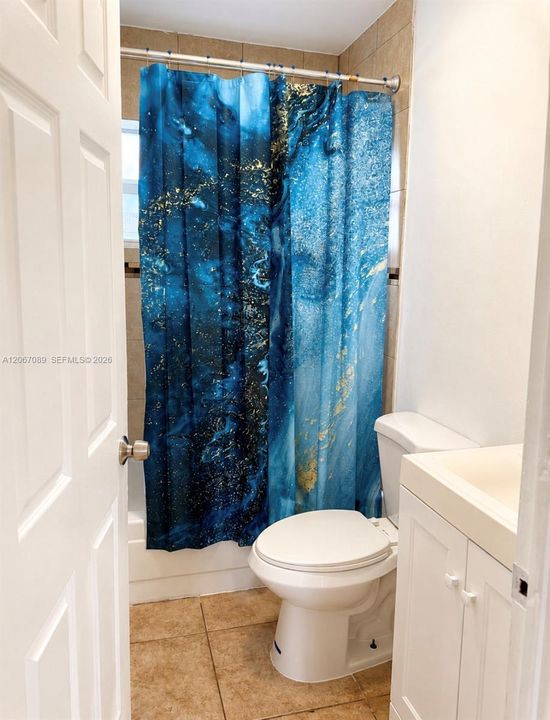For Rent: $1,800 (2 beds, 1 baths, 2432 Square Feet)