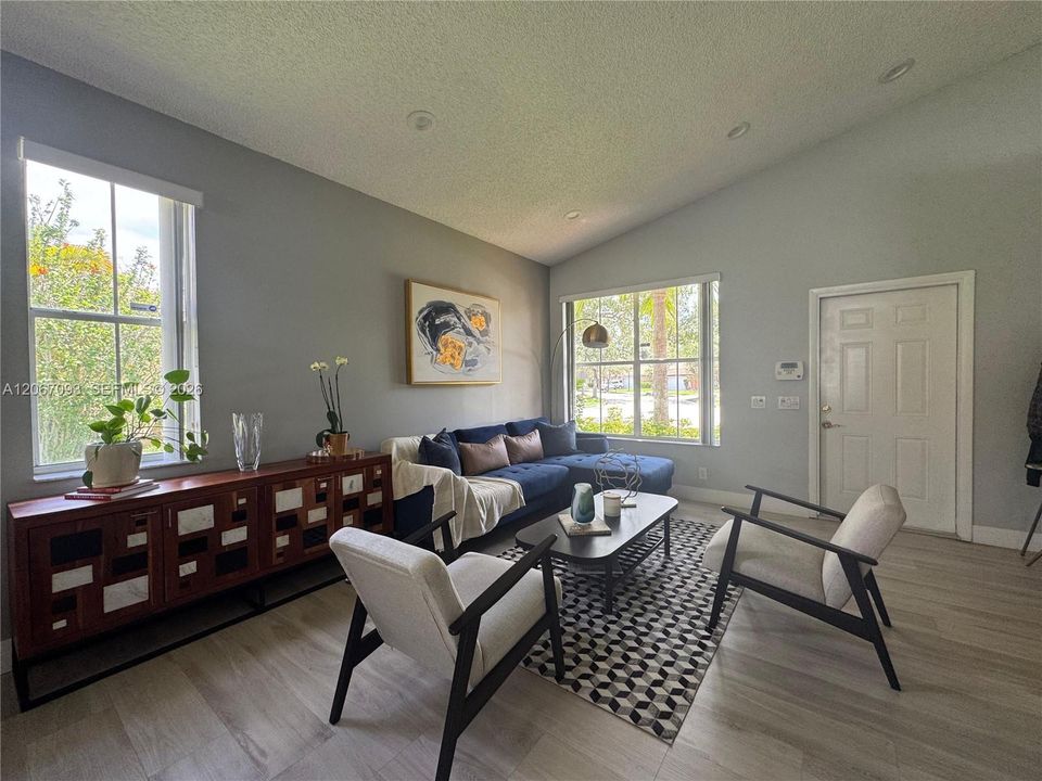 For Rent: $4,100 (3 beds, 2 baths, 1440 Square Feet)