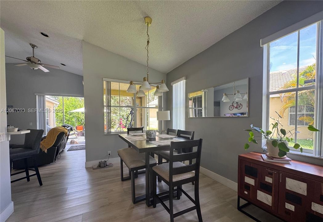 For Rent: $4,100 (3 beds, 2 baths, 1440 Square Feet)