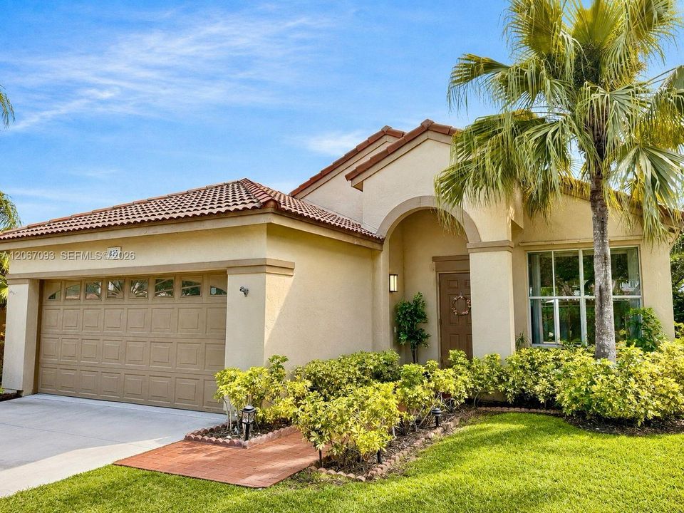 For Rent: $4,100 (3 beds, 2 baths, 1440 Square Feet)