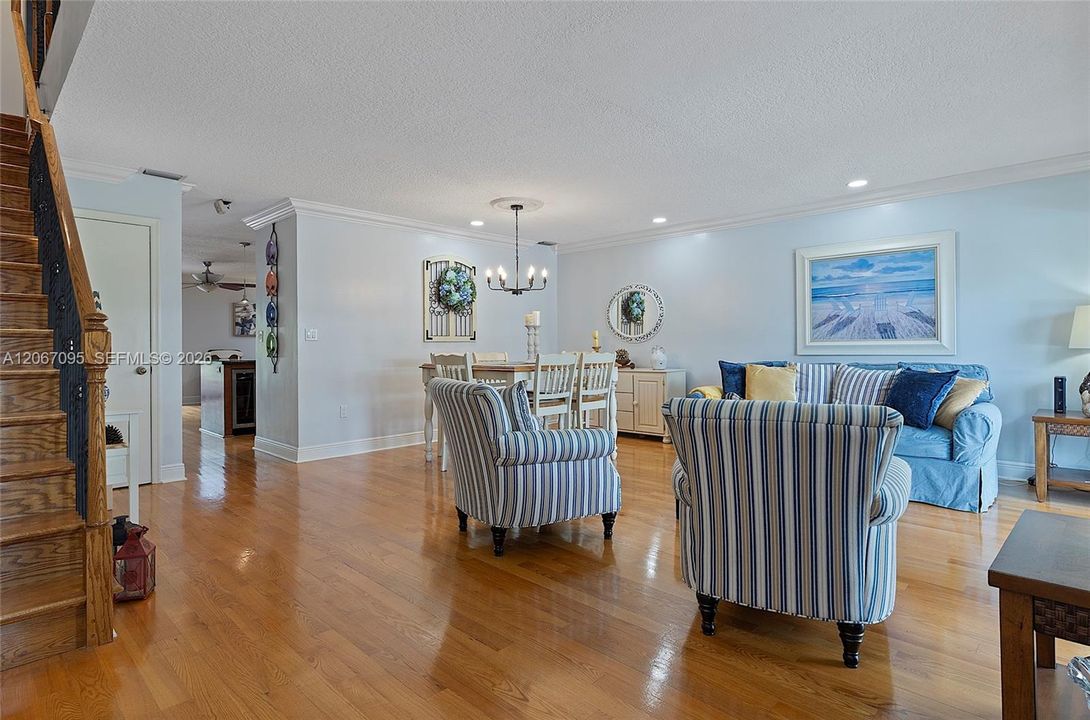 For Sale: $870,000 (3 beds, 2 baths, 1936 Square Feet)