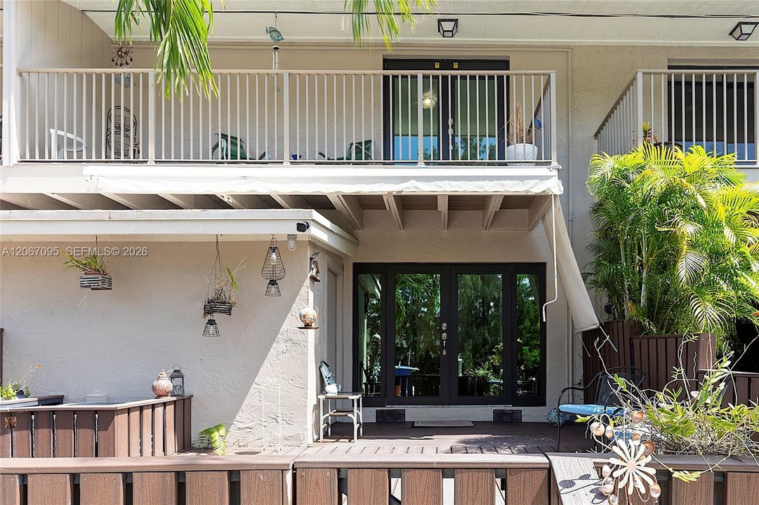 For Sale: $870,000 (3 beds, 2 baths, 1936 Square Feet)