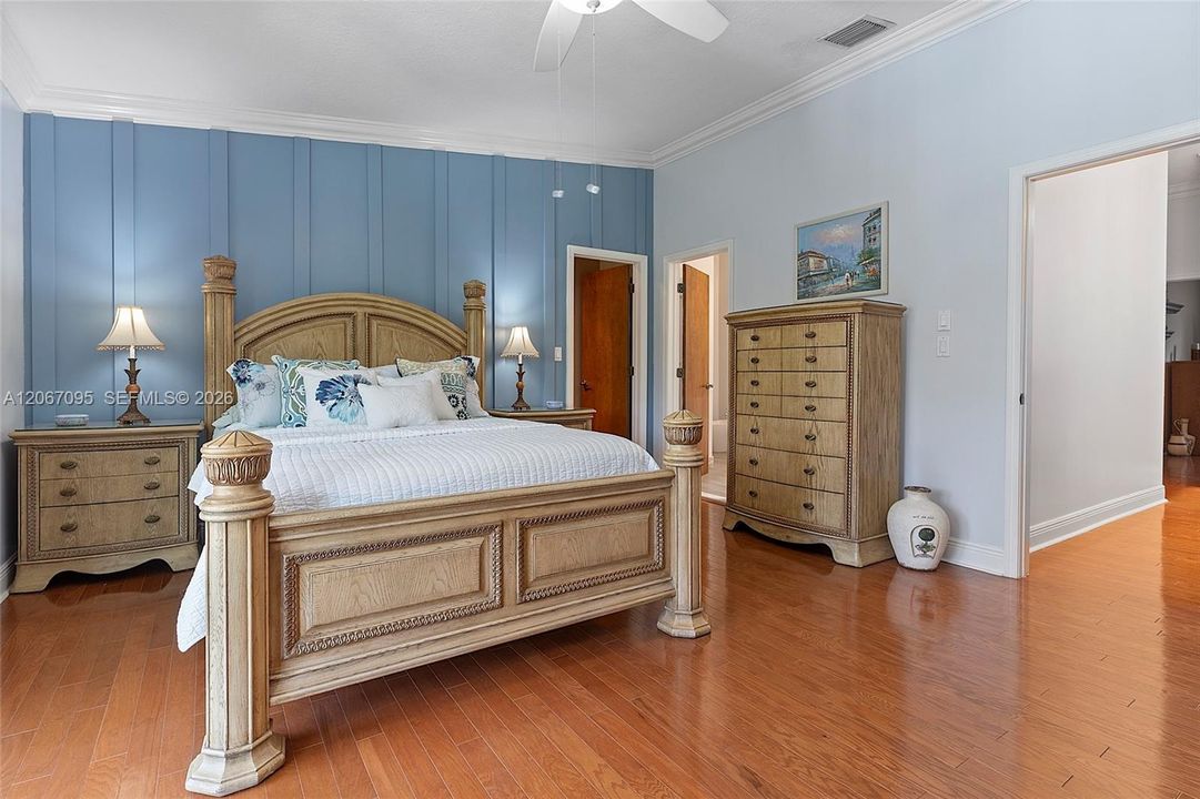 For Sale: $870,000 (3 beds, 2 baths, 1936 Square Feet)