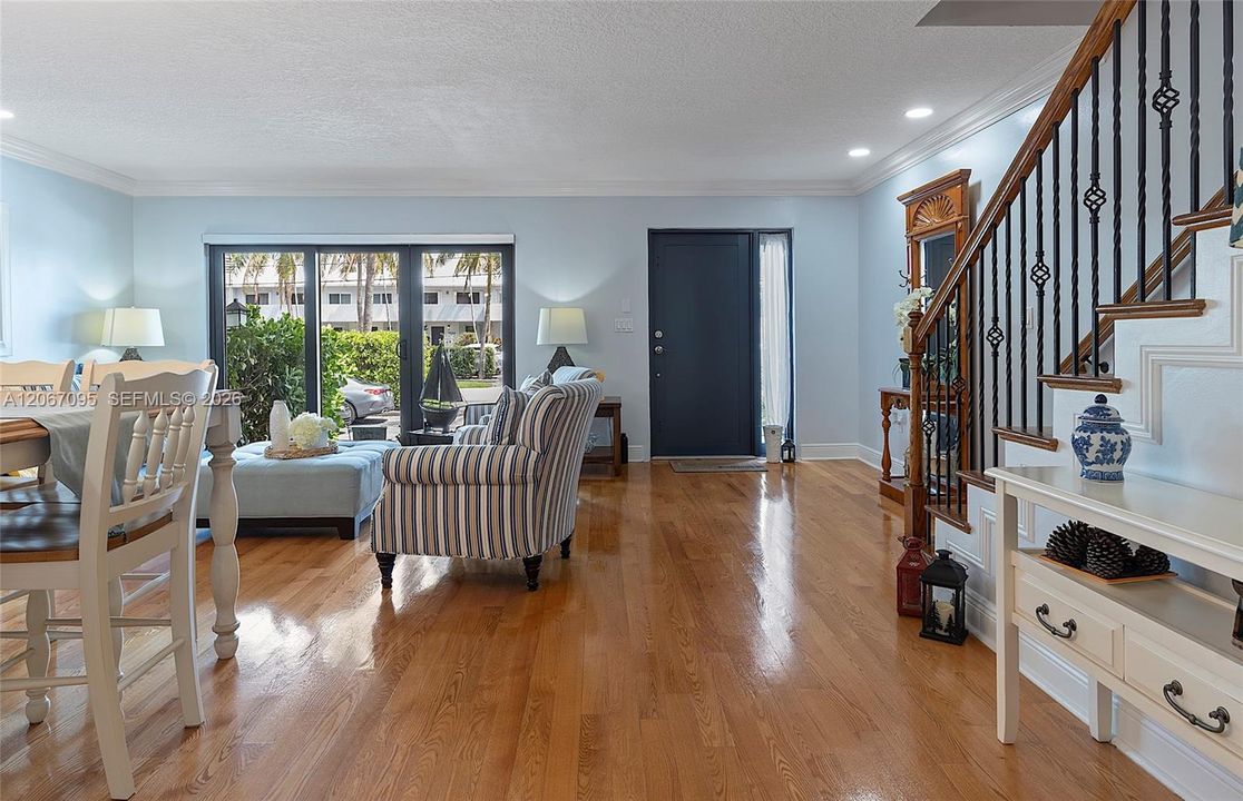 For Sale: $870,000 (3 beds, 2 baths, 1936 Square Feet)