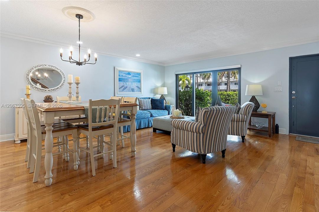 For Sale: $870,000 (3 beds, 2 baths, 1936 Square Feet)