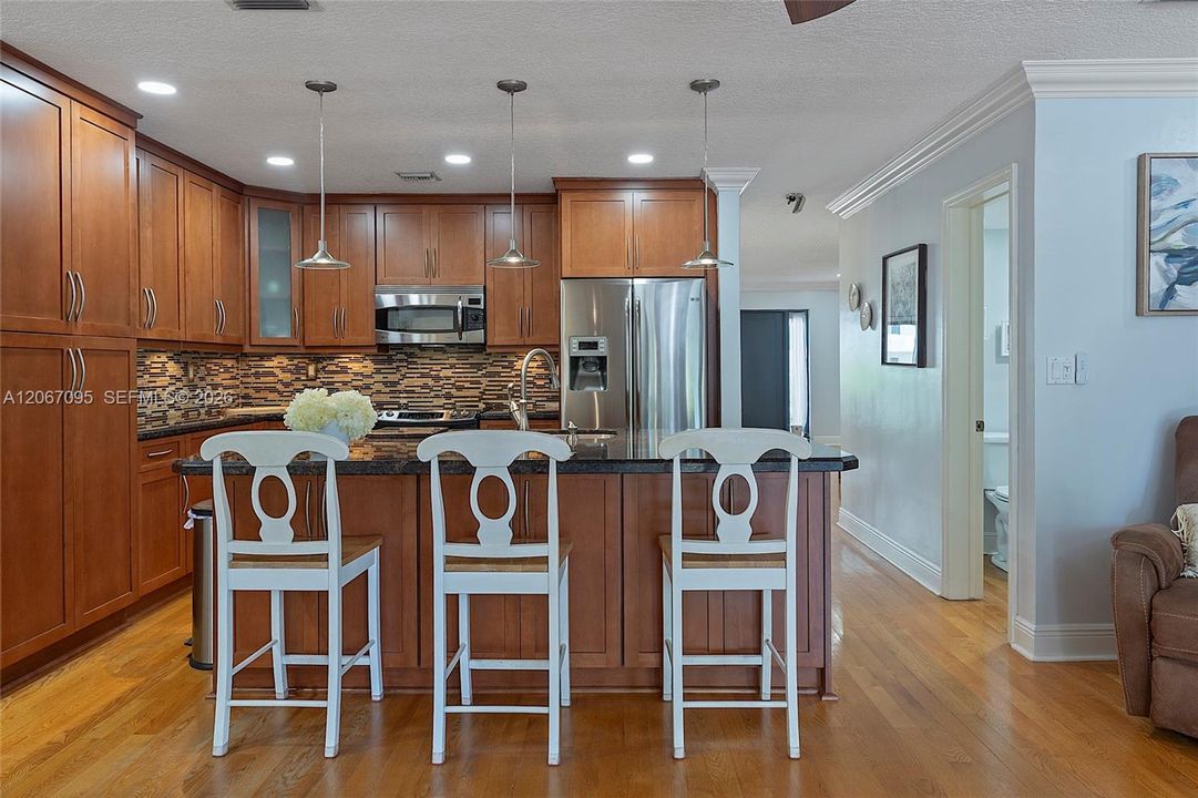 For Sale: $870,000 (3 beds, 2 baths, 1936 Square Feet)