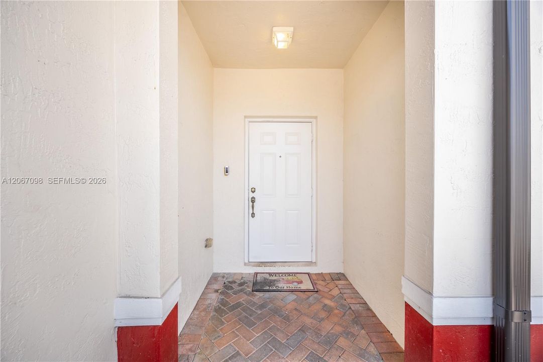 En Venta: $375,000 (3 camas, 2 baños, 1377 Pies cuadrados)