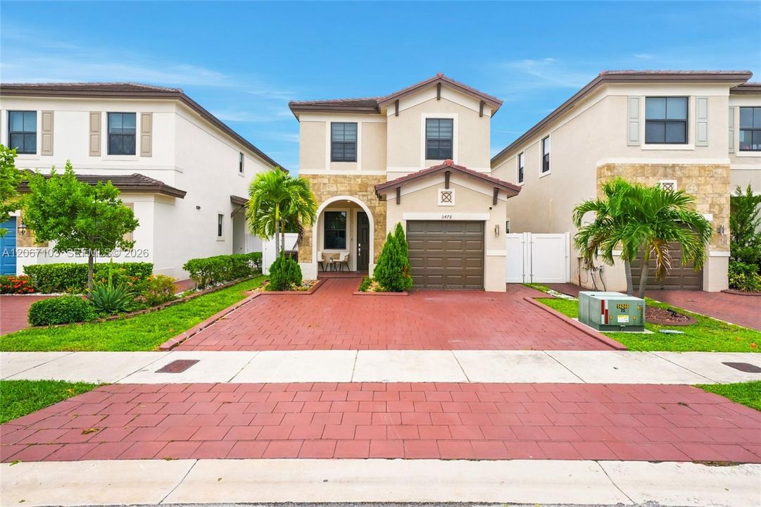 For Sale: $720,000 (4 beds, 2 baths, 1990 Square Feet)