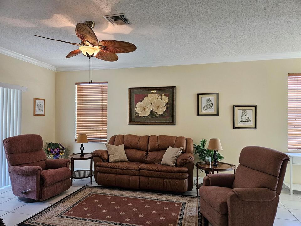 Living room 1