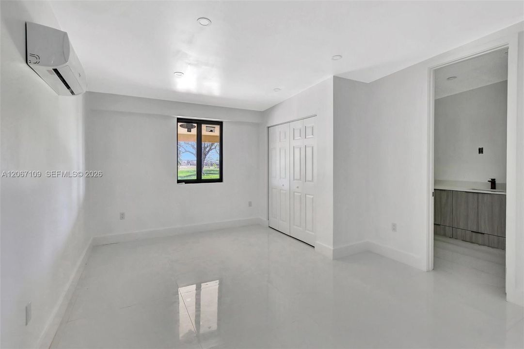 En Venta: $2,150,000 (5 camas, 5 baños, 2613 Pies cuadrados)